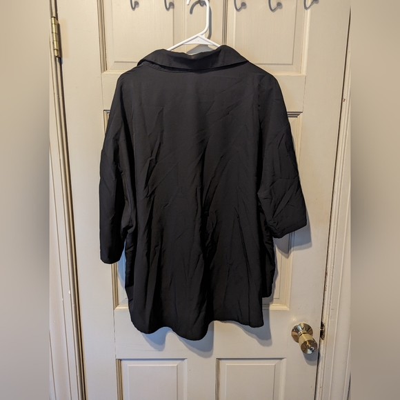 Black lite blouse - Picture 3 of 3